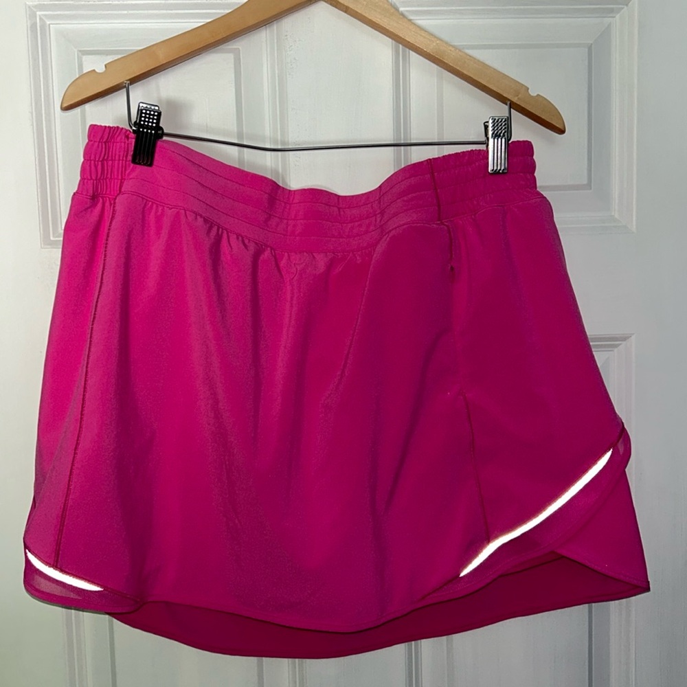 Lululemon Hotty Hot High Rise Skirt - LIKE NEW!